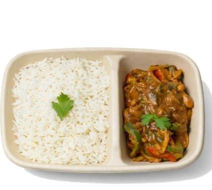 دجاج ستروغانوف مع الأرز الأبيض